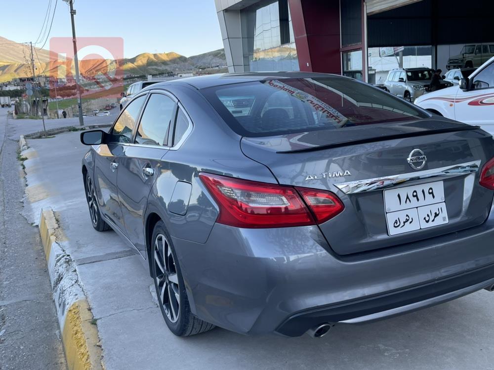 Nissan Altima
